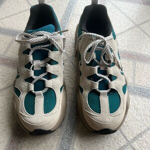 Nike Teal and Cream Athletic Shoes